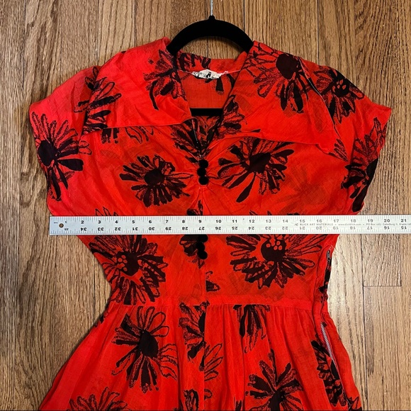 Vintage 1940s semi-sheer a-line red dress with allover black floral print. Small - Picture 11 of 15